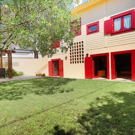 Holiday home Casa Palheiro Amarelo Da Biarritz