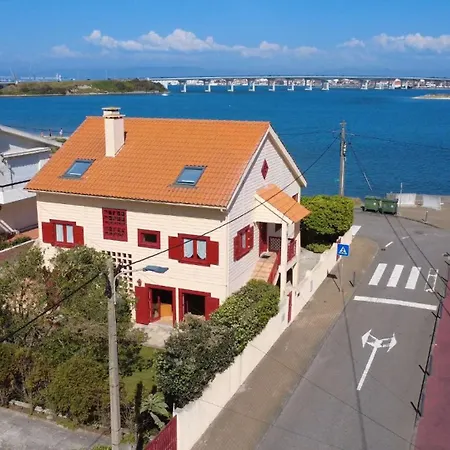 Holiday home Casa Palheiro Amarelo Da Biarritz *
